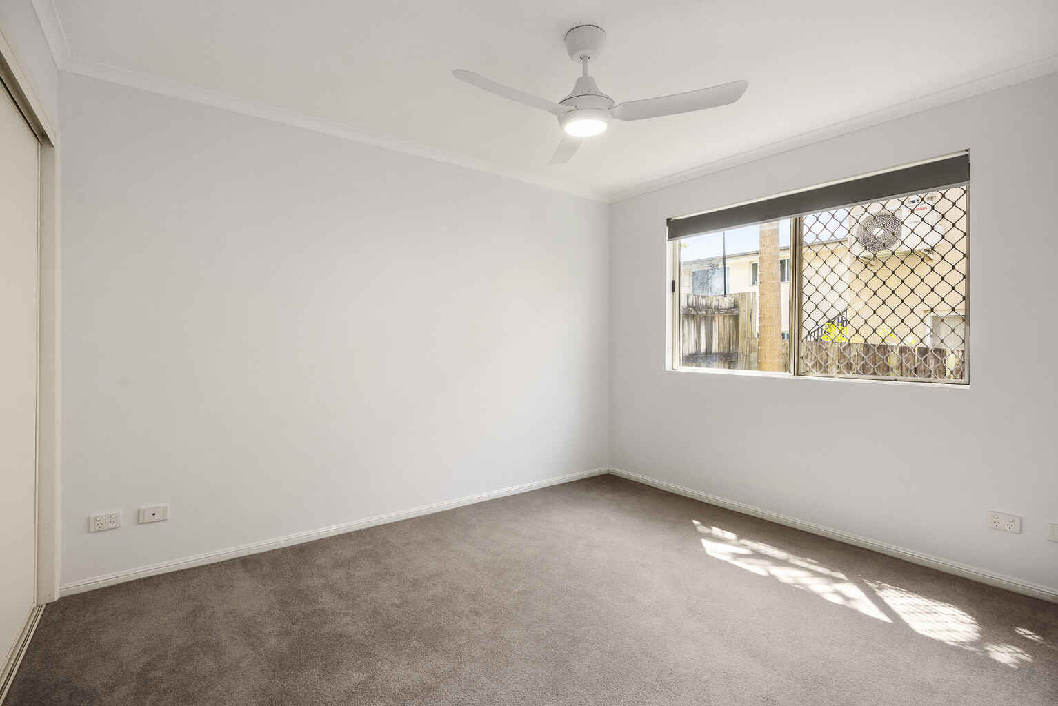 2/4 Low Street Yandina